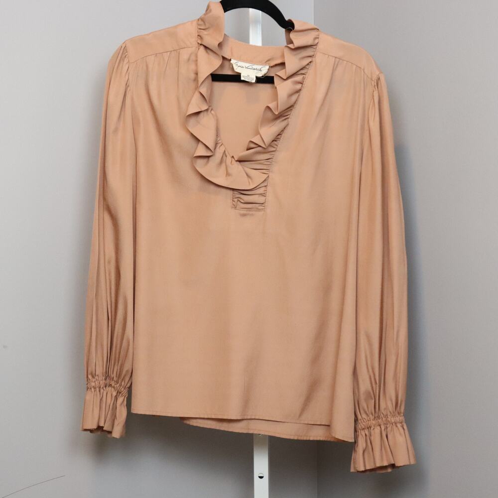 Vintage Gloria Vanderbilt polyester ruffle‎ v-neck size 16